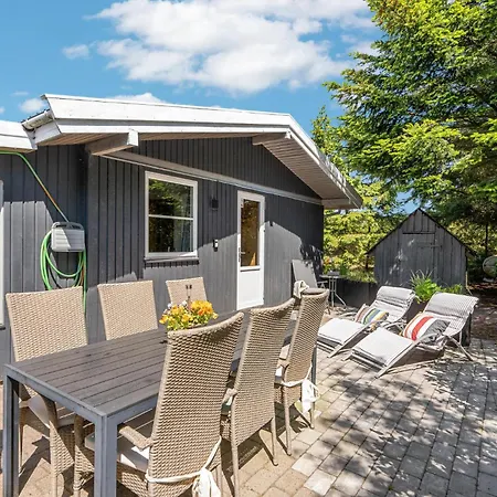Holiday home 3 Bedroom Beautiful In Hemmet