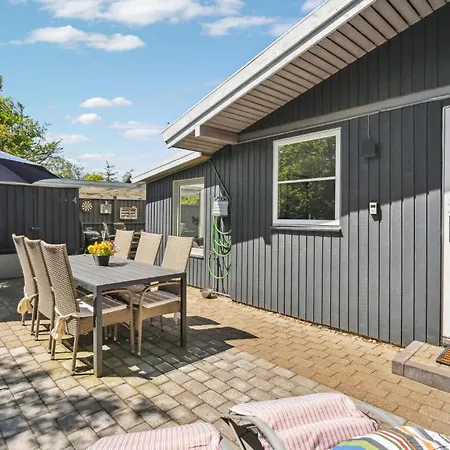 3 Bedroom Beautiful In Hemmet